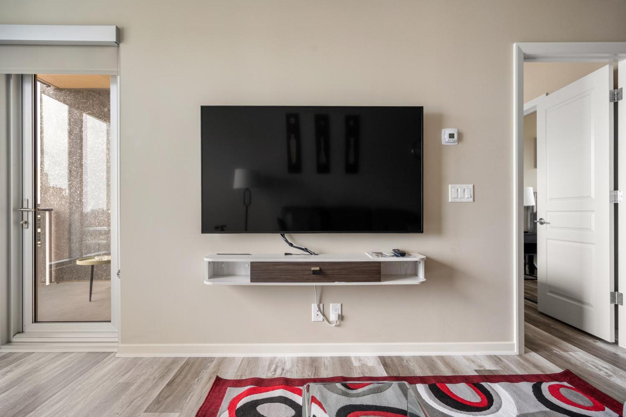 City Centre Retreat - 1Br Condo With Desk Κάλγκαρι Εξωτερικό φωτογραφία