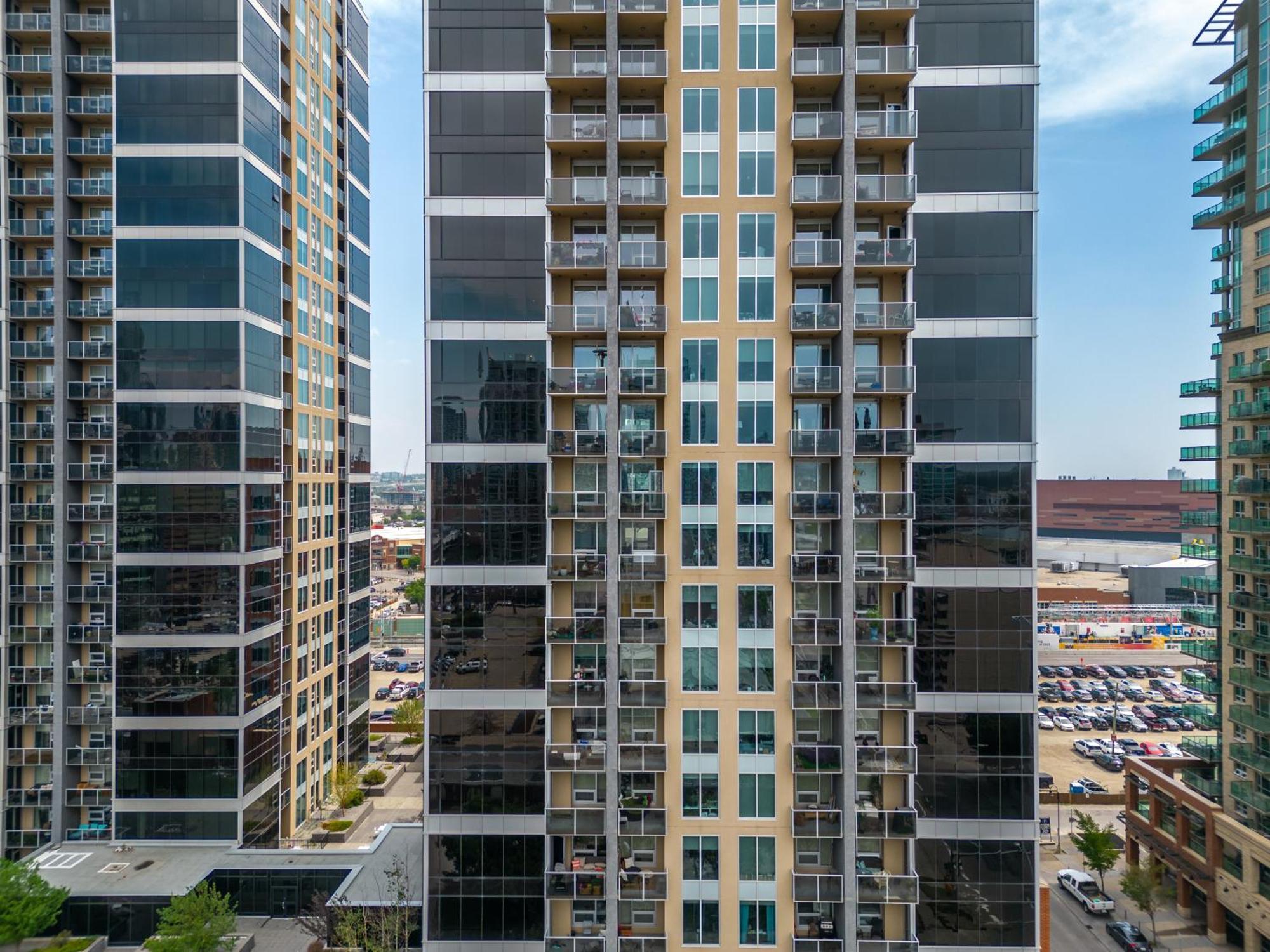 City Centre Retreat - 1Br Condo With Desk Κάλγκαρι Εξωτερικό φωτογραφία