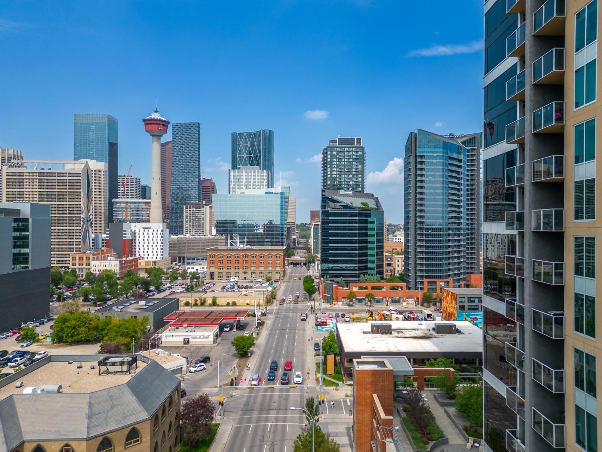 City Centre Retreat - 1Br Condo With Desk Κάλγκαρι Εξωτερικό φωτογραφία